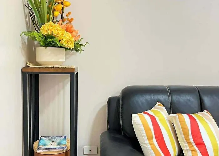 Cozy & Modern Staycation